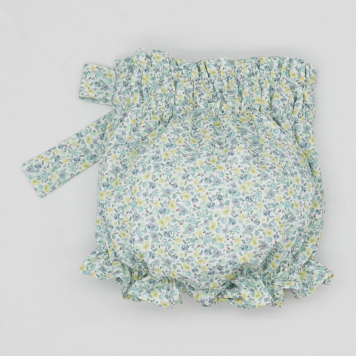 SHORT BOMBACHO FLORES AZULES Y AMARILLAS