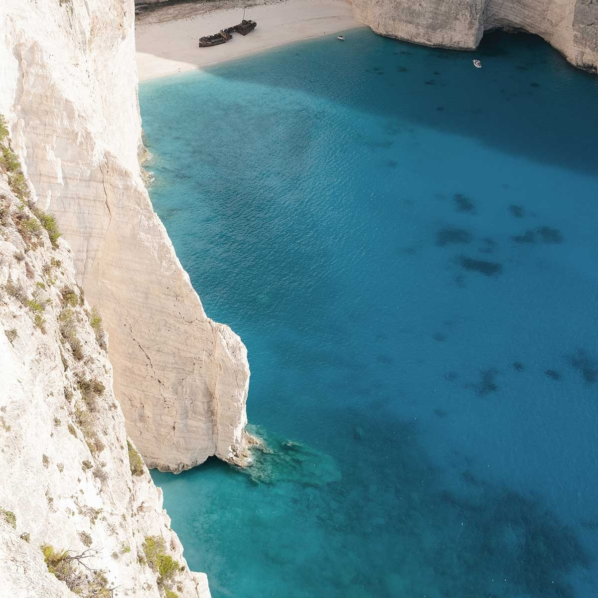 Poster plage du zante les cyclades Affiche sous cadre noir