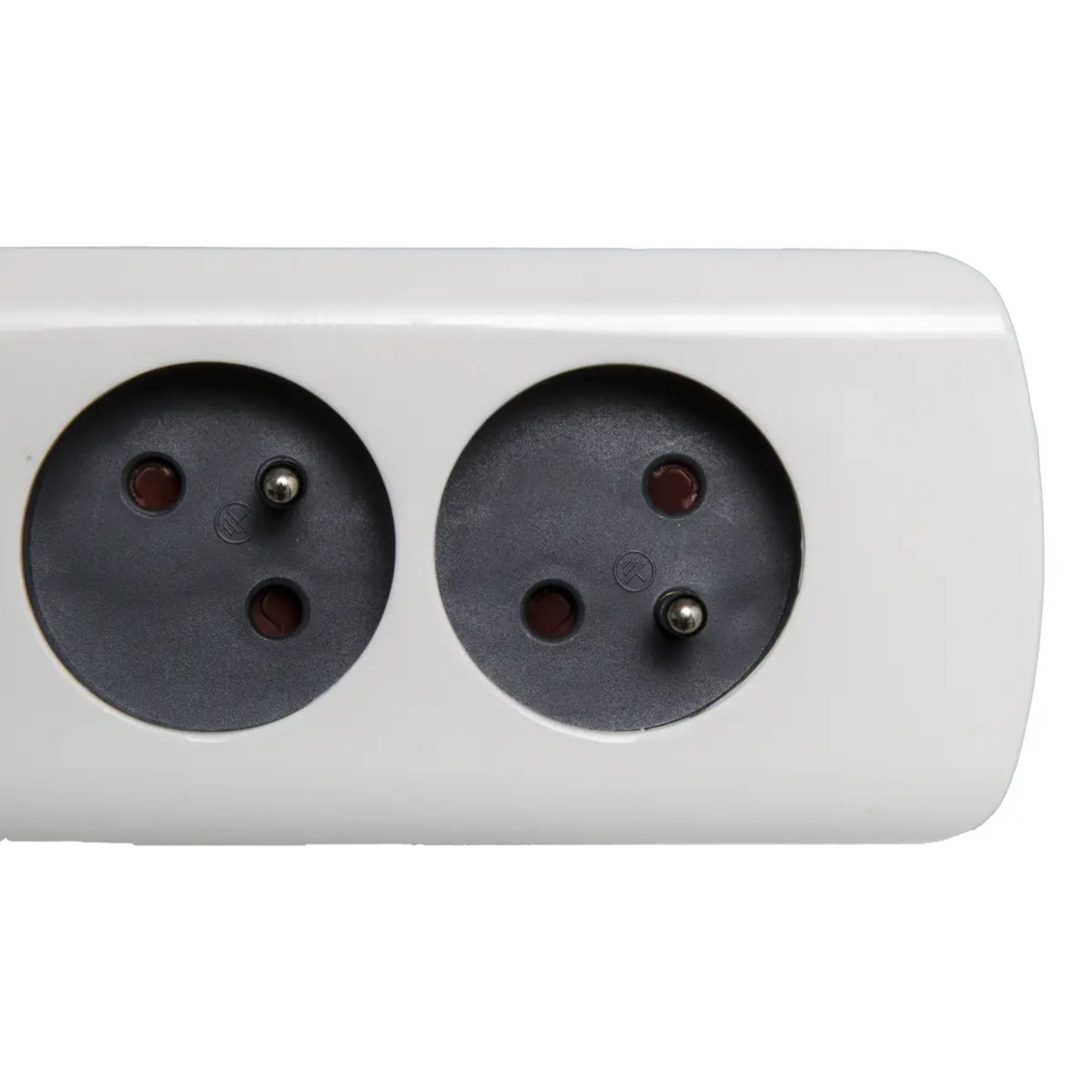 Multiprise 4 prises avec terre IP20 avec câble 1,5m