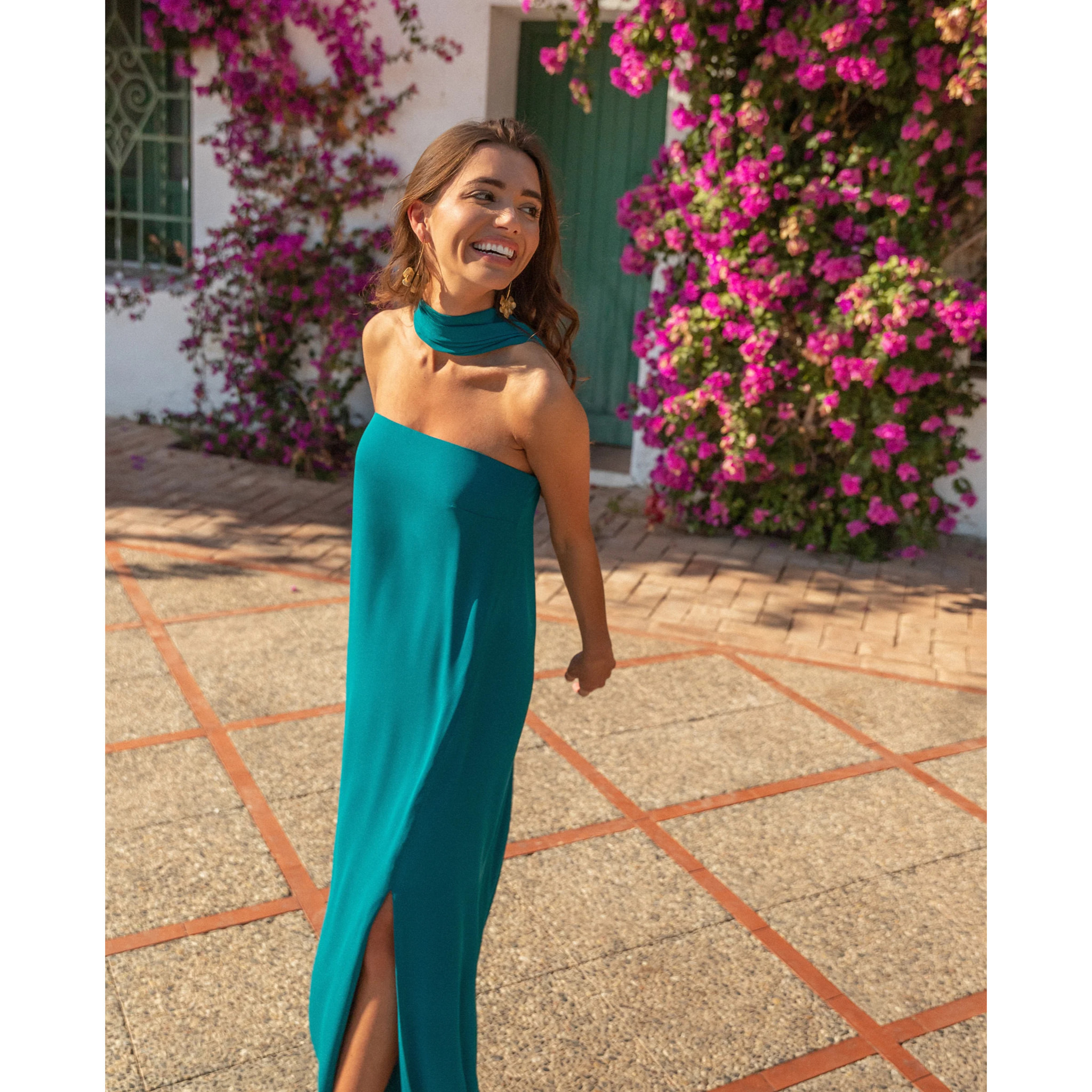 Vestido largo palabra de honor con fular