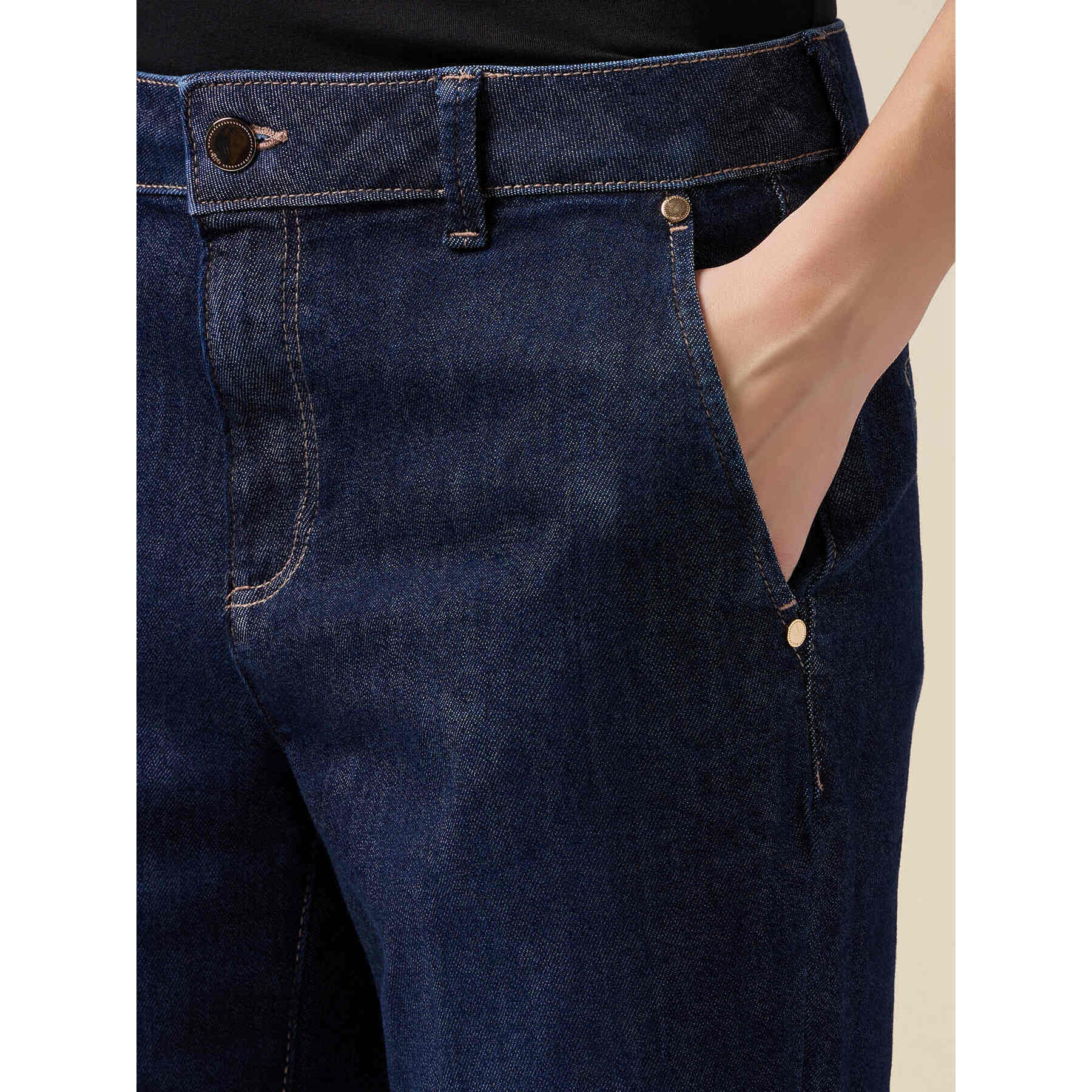 Oltre - Pantalones chinos vaqueros en lavado oscuro - Azul