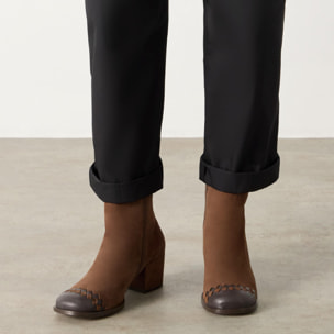 Botín de tacón Nadia en ante y cuero trenzados con cierre de cremallera