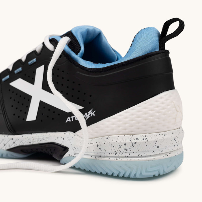 MUNICH ATOMIK 51 Zapatillas de Pádel/Tenis Negro y Azul Cielo