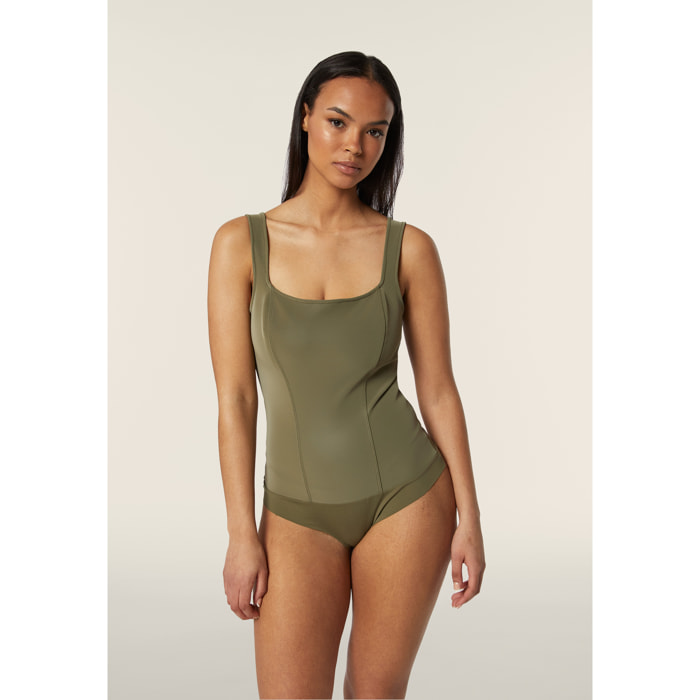 Body scollo quadrato in similpelle lucida