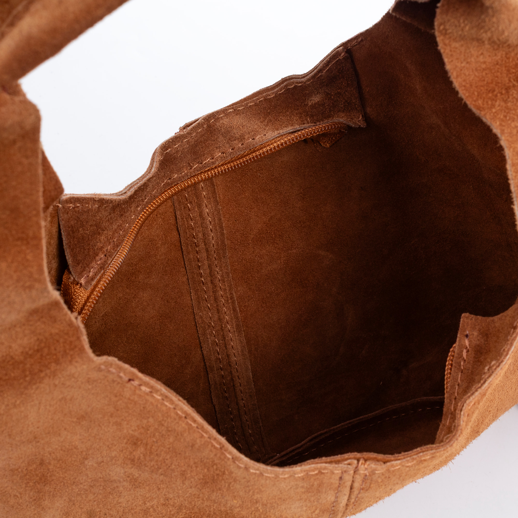 Barisciano borsa a spalla da donna. Pelle scamosciata autentica, con frange.