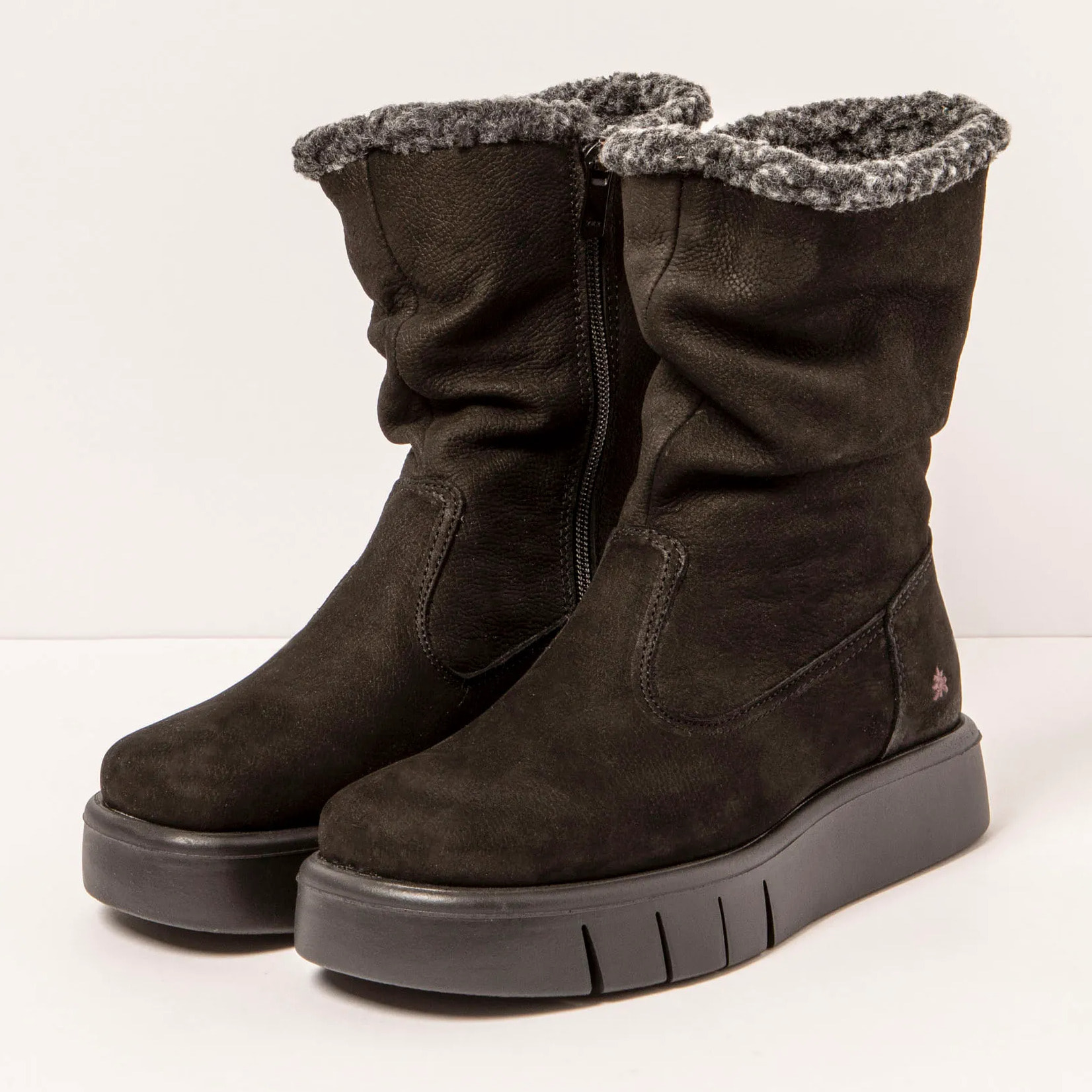 Botines 1347 NOBUCK BLACK/ MALAGA color Black