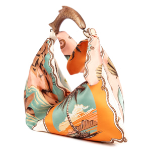 Bereguardo Bolso de hombro Mujer. Fabricado en tejido suave estampado con tintes naturales con asa de madera.