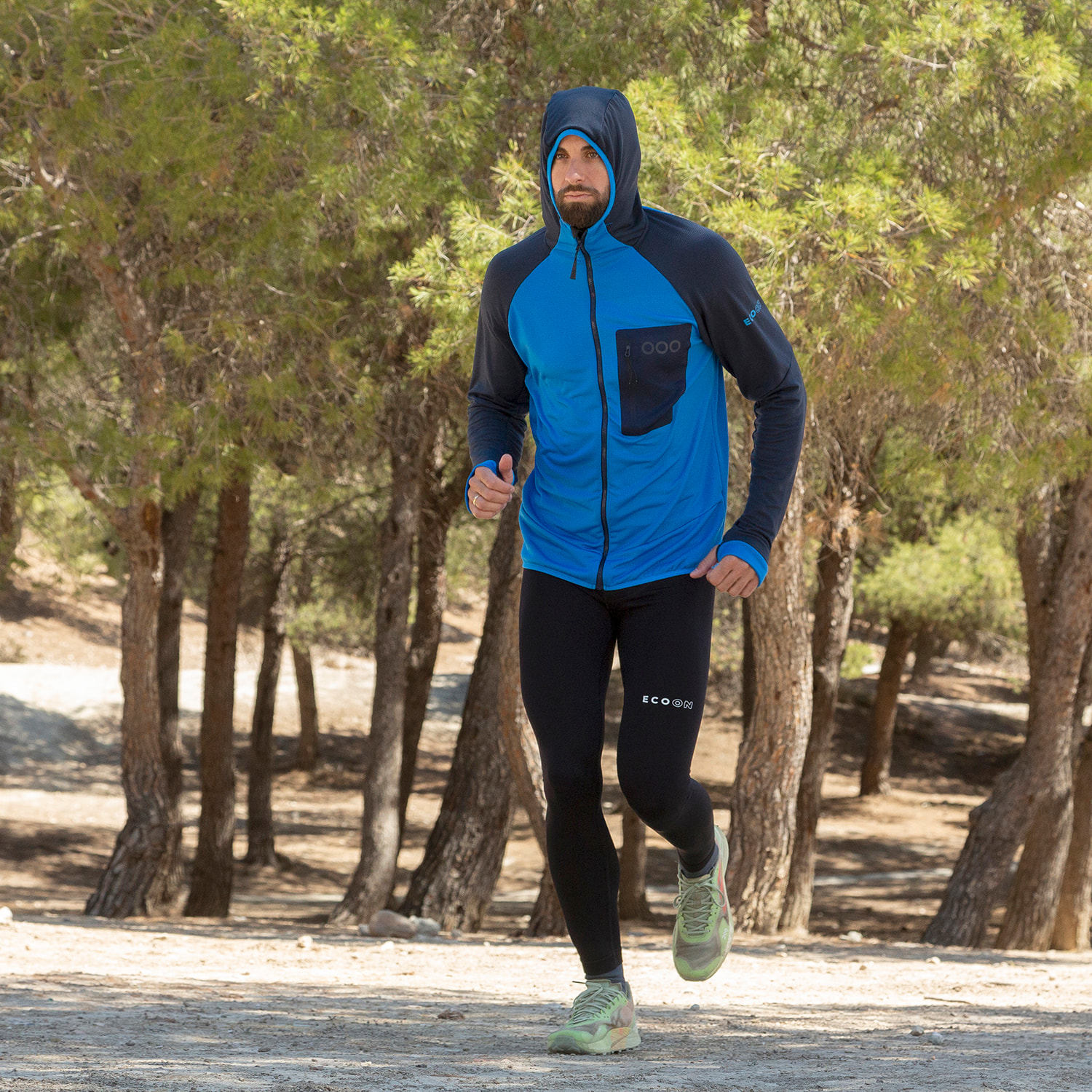 Chaqueta ECOActive Light Insulated Jacket with cap dela marca ECOON - Azul claro / Azul