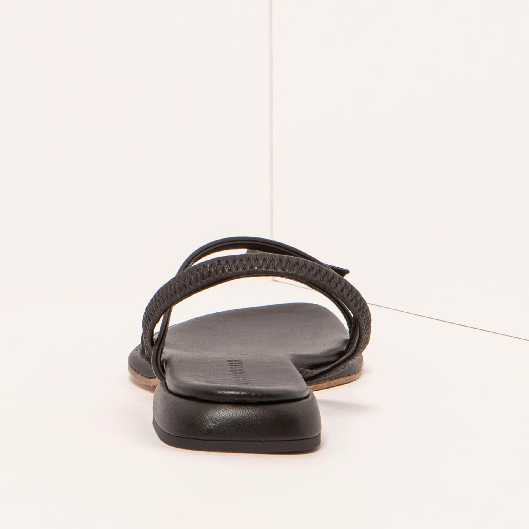 Sandalias S3155 CRISTAL BLACK/ VALVIN color Black