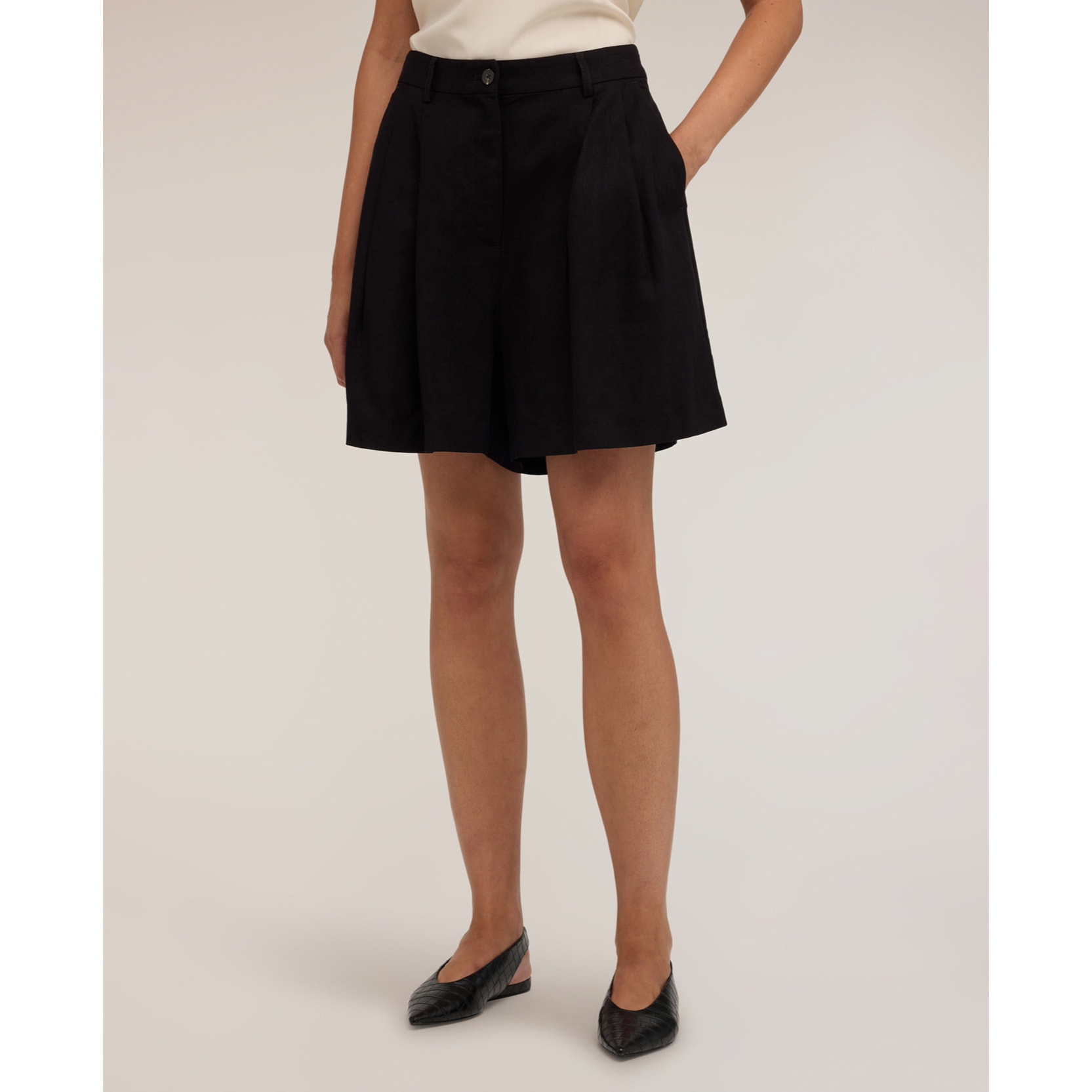Motivi - Shorts a vita alta in misto lino con pinces - Nero