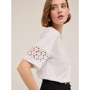 Motivi - Camiseta con mangas efecto crochet - Blanco