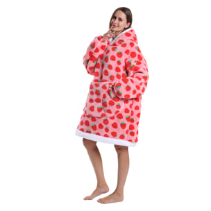 Bata estilo sudadera y manta de felpa extrasuave. Triple bolsillo frontal tipo canguro. Diseño fresas tipo corto.