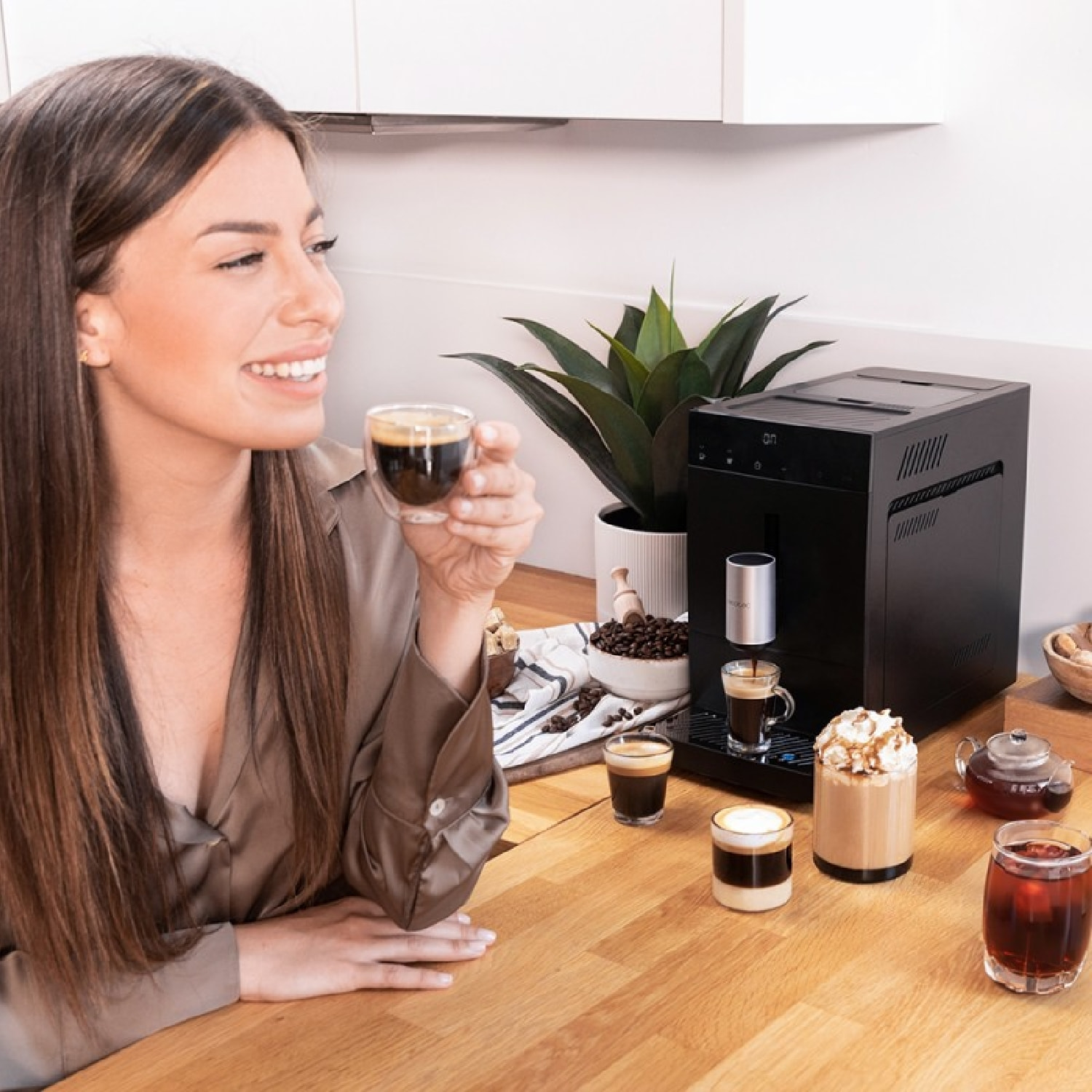 Cecotec Cafetera Superautomática Compacta Cremmaet Compact, 19 Bares, Sistema Th