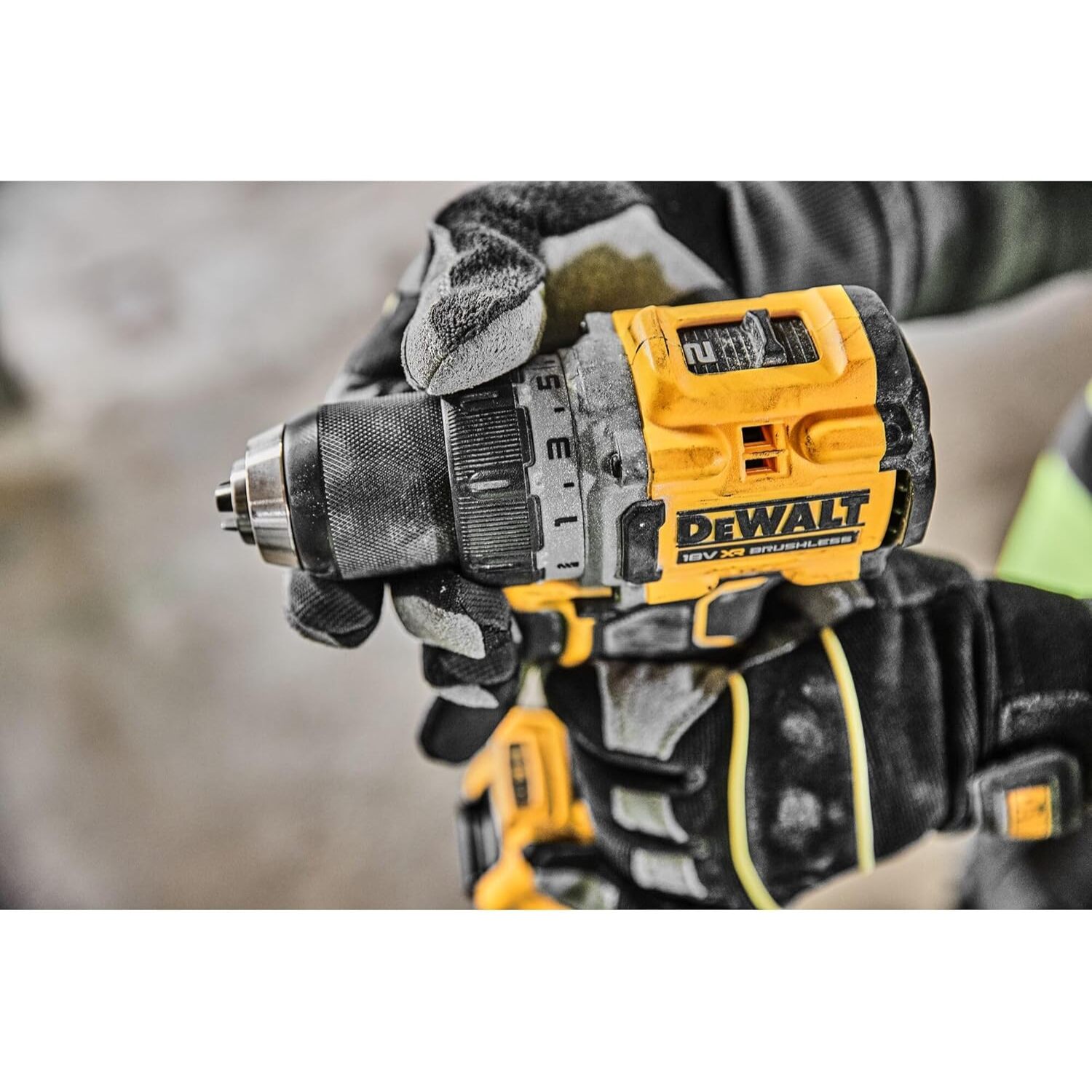 Perceuse-visseuse compacte XR 18V avec 2 Batteries 5 Ah, 1 Chargeur en Coffret TSTAK - DEWALT - DCD800P2T-QW