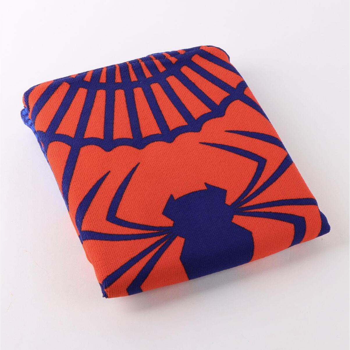 Poncho Microfibra de Spiderman - 55x54x1 cm - Color:Rojo