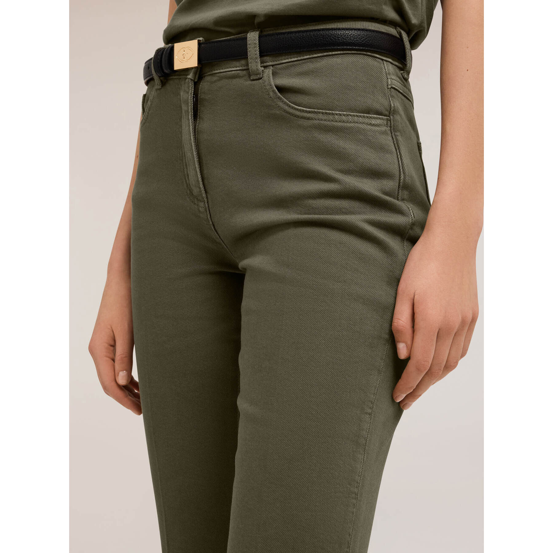 Motivi - Pantalón kick flare en drill de algodón - Verde militare