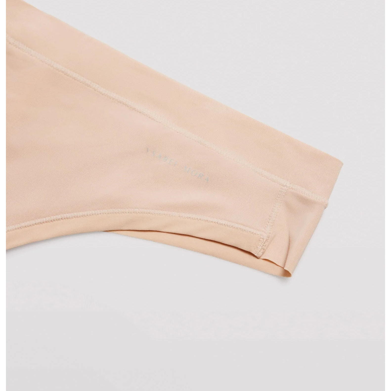 Perizoma Adapt con finiture nude invisibili