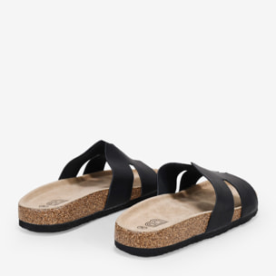 Sandalias planas negras con suela de corcho
