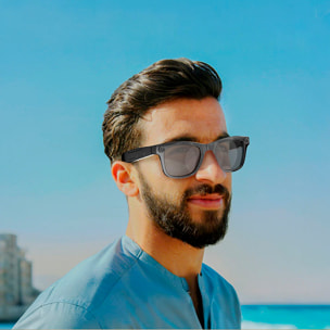 Gafas AI AG18 con cámara de 8mpx para fotos y videos. Traducción AI en tiempo real con asistente inteligente y ChatGPT.
