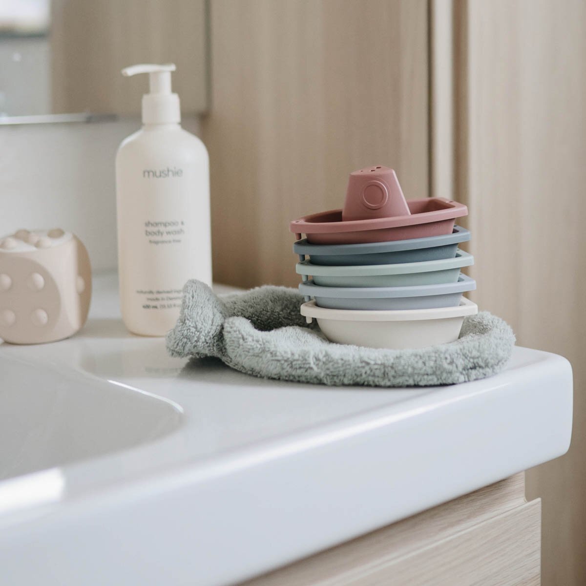 Mushie Pack 5 Barcos Baño Solid