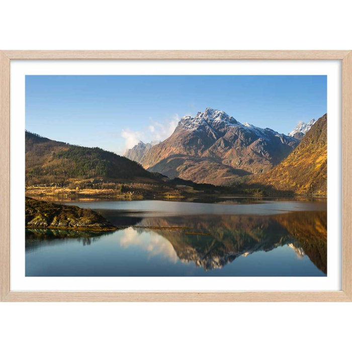 Affiche montagne et lac, l île lofoten Affiche + cadre en bois - Chêne