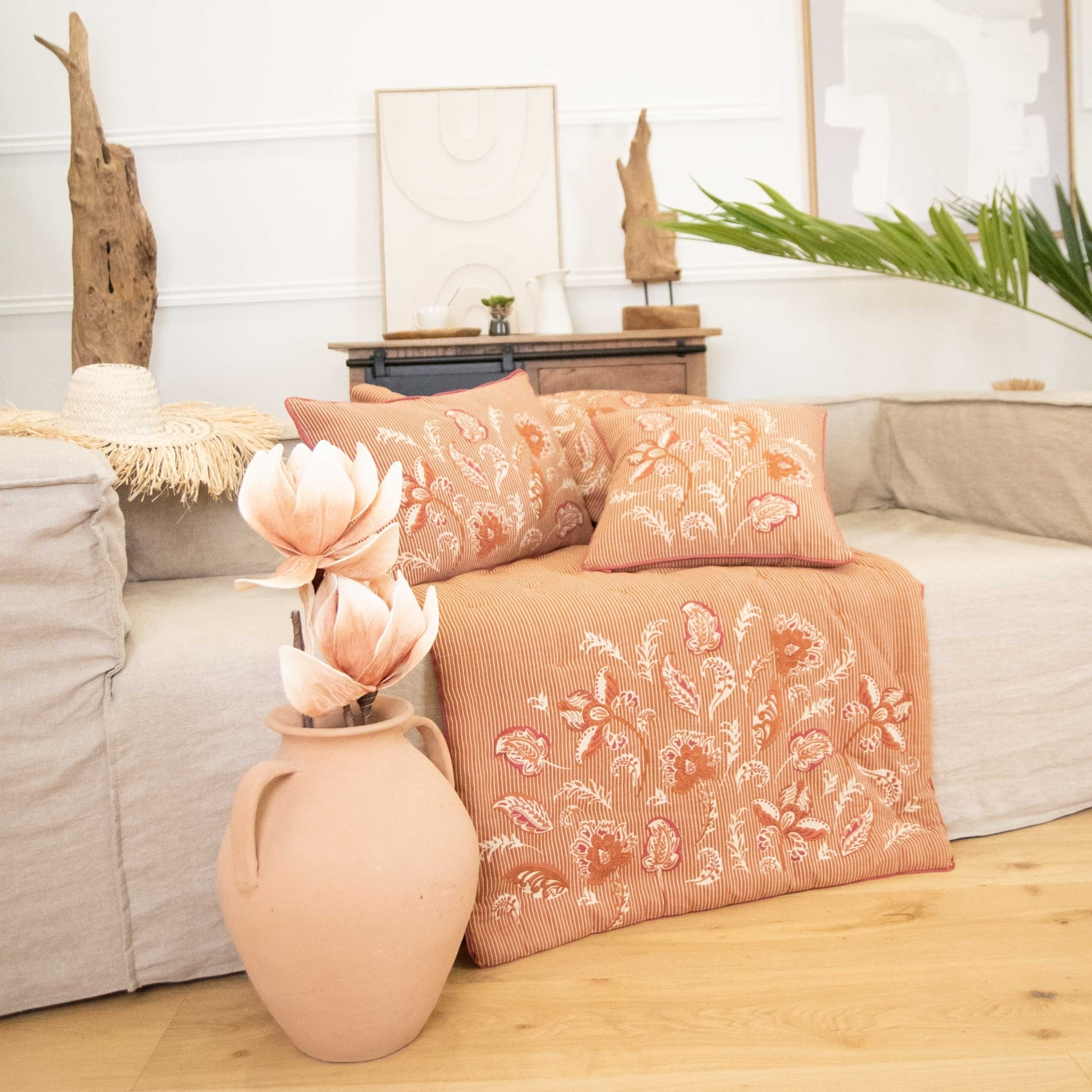 Édredon décoratif en polylin motif floral - Brique