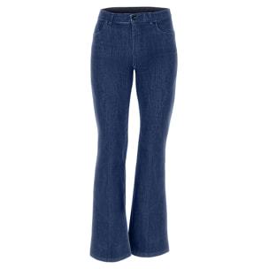 Jeans super flare con vita regular e cuciture decorative