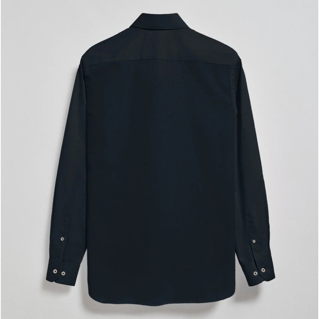 Pack de dos camisas slim en blanco y azul marino con logo Rigby Go