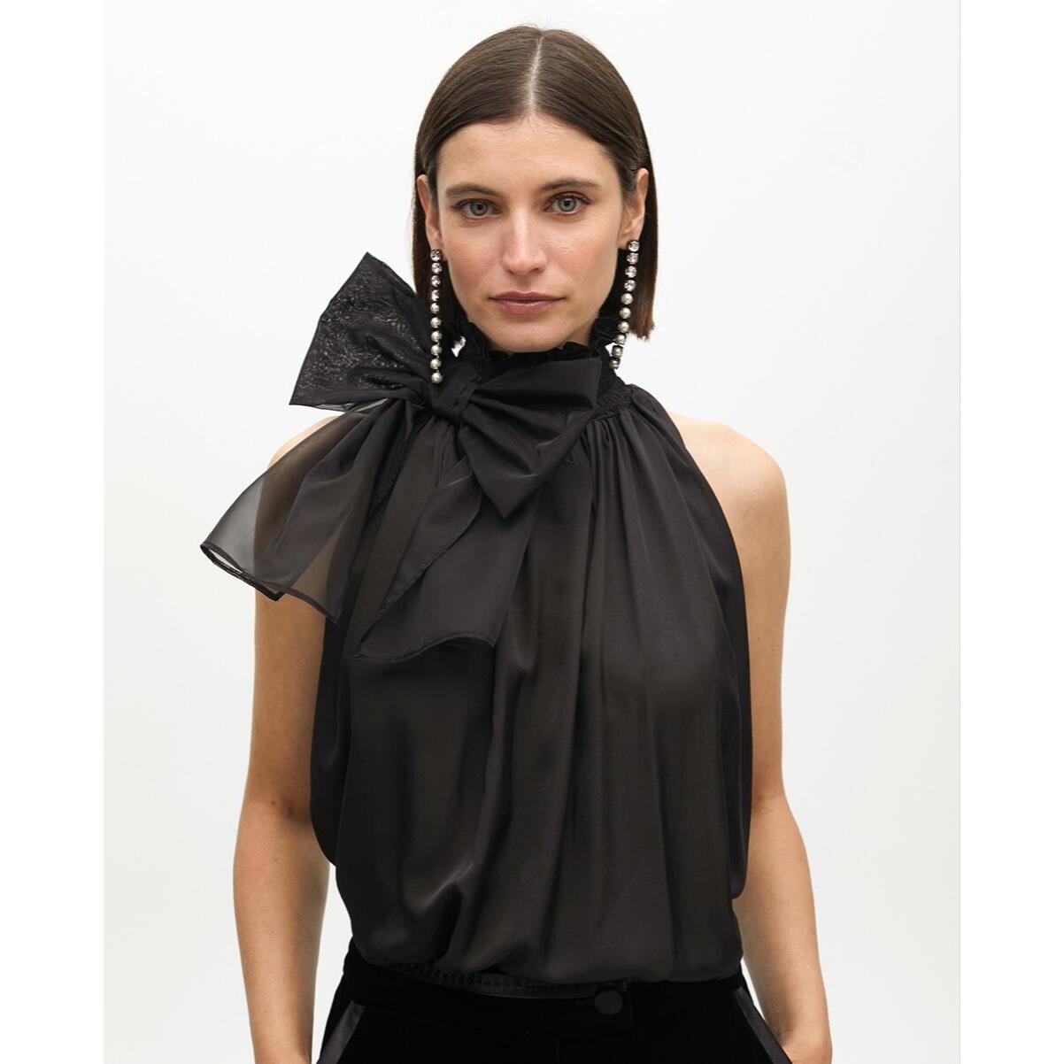 Top Halter con Fiocco