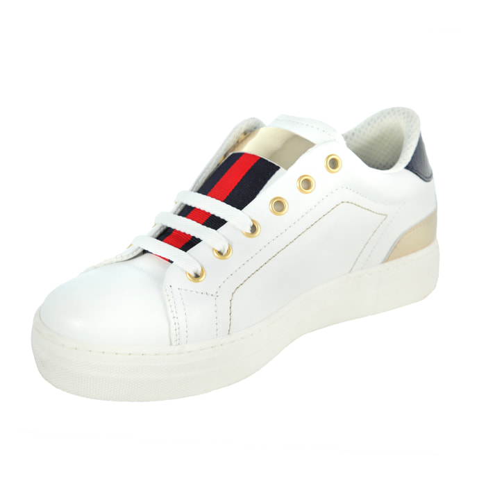 Sneakers in pelle con inserto laminato