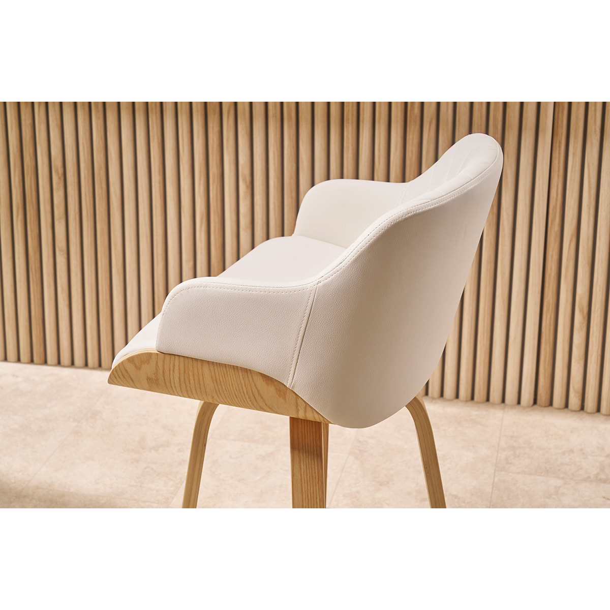 Tabouret de bar design pivotant 360° blanc et bois clair H65 cm LUCIEN