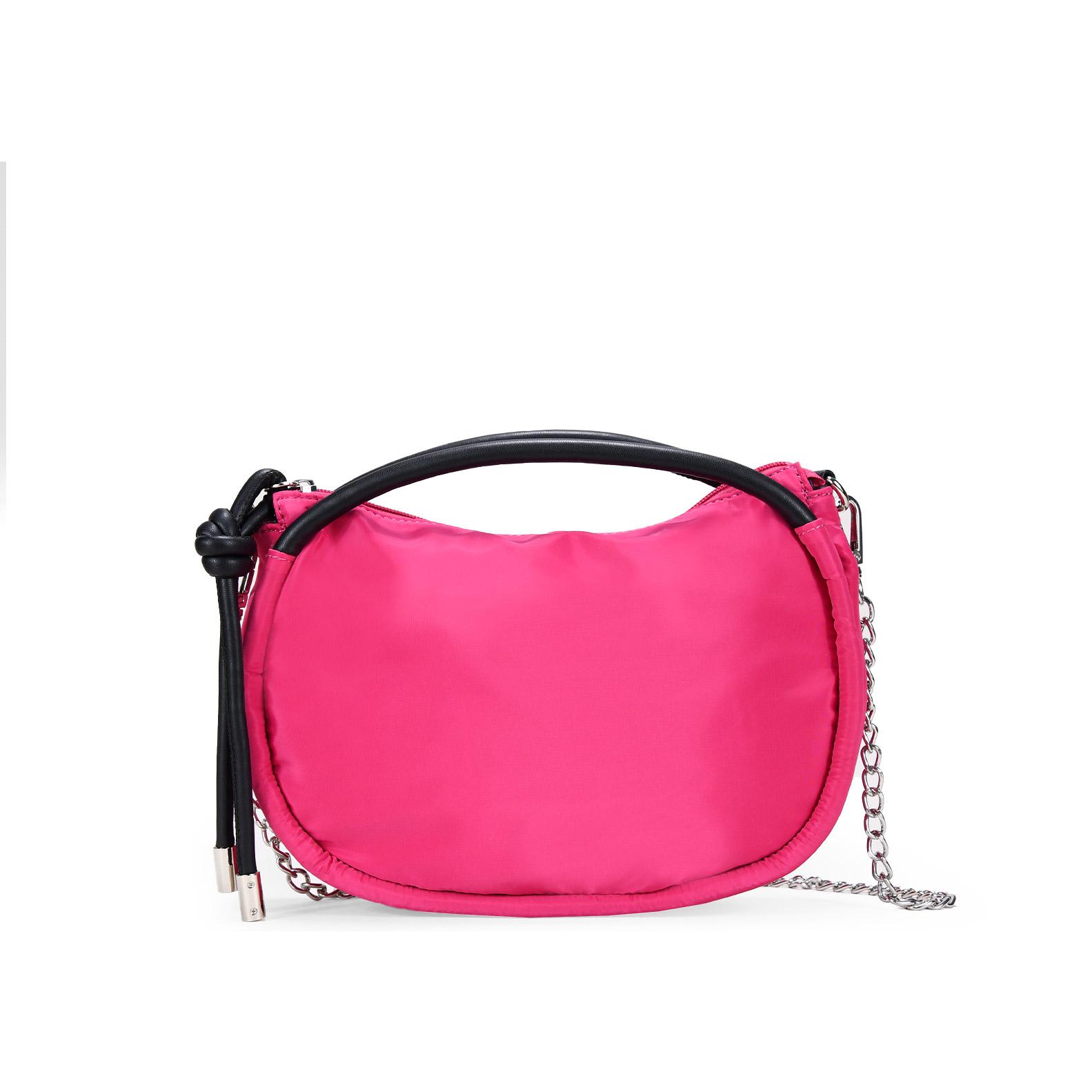 Bolso rosa con cadena de cruzar