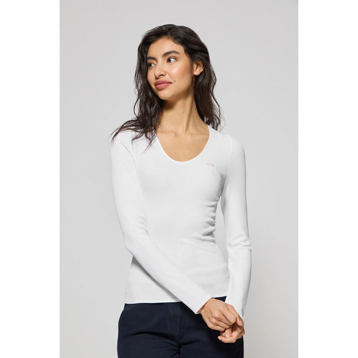 Camiseta blanca Penelope con detalle de botón nacarado Polo Club