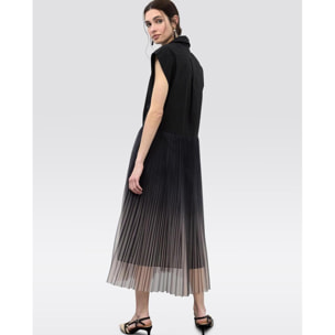 Abito con colletto a camicia e gonna in tulle plissettato