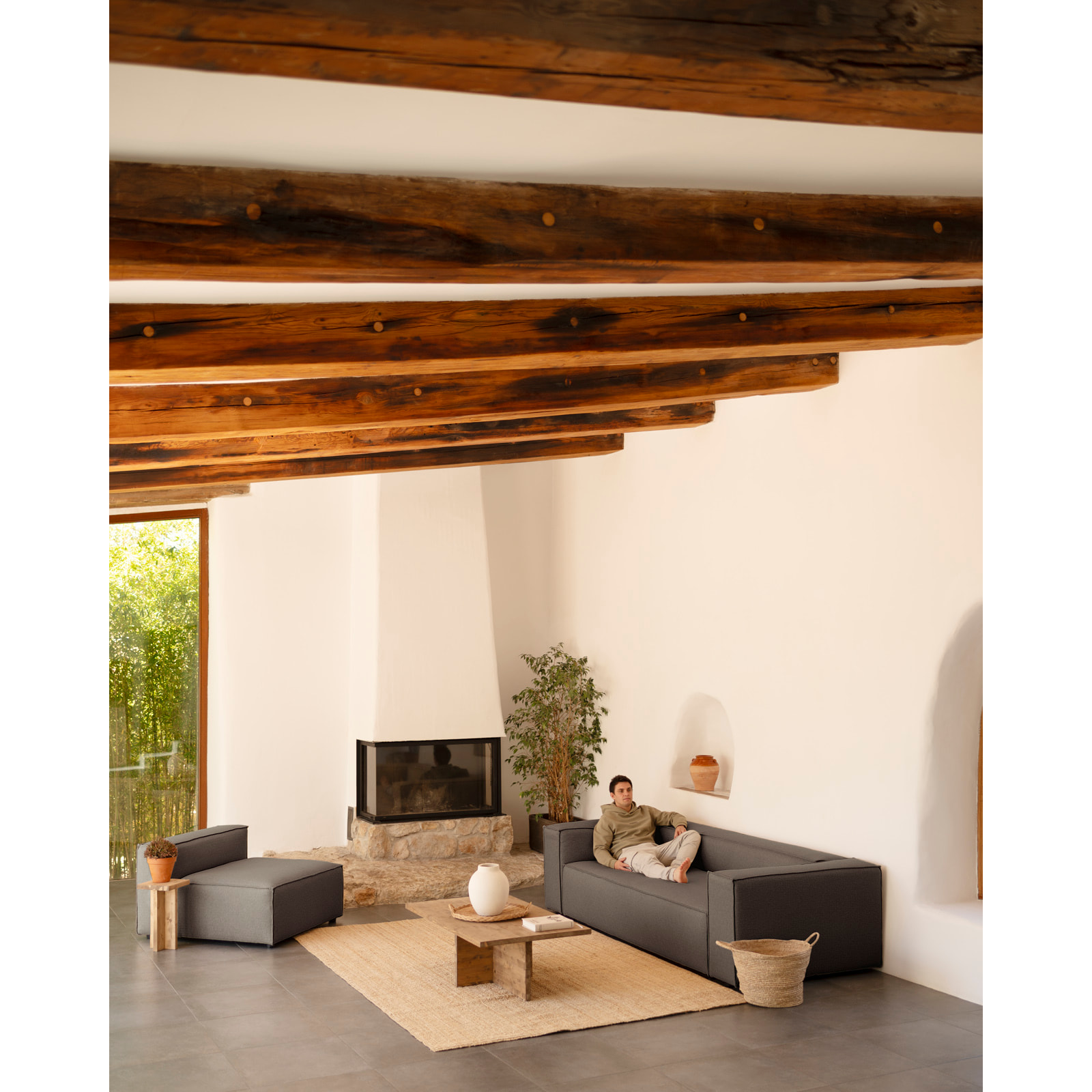 Fauteuil couleur gris foncé de 110x90cm Hauteur: 70 Longueur: 110 Largeur: 90