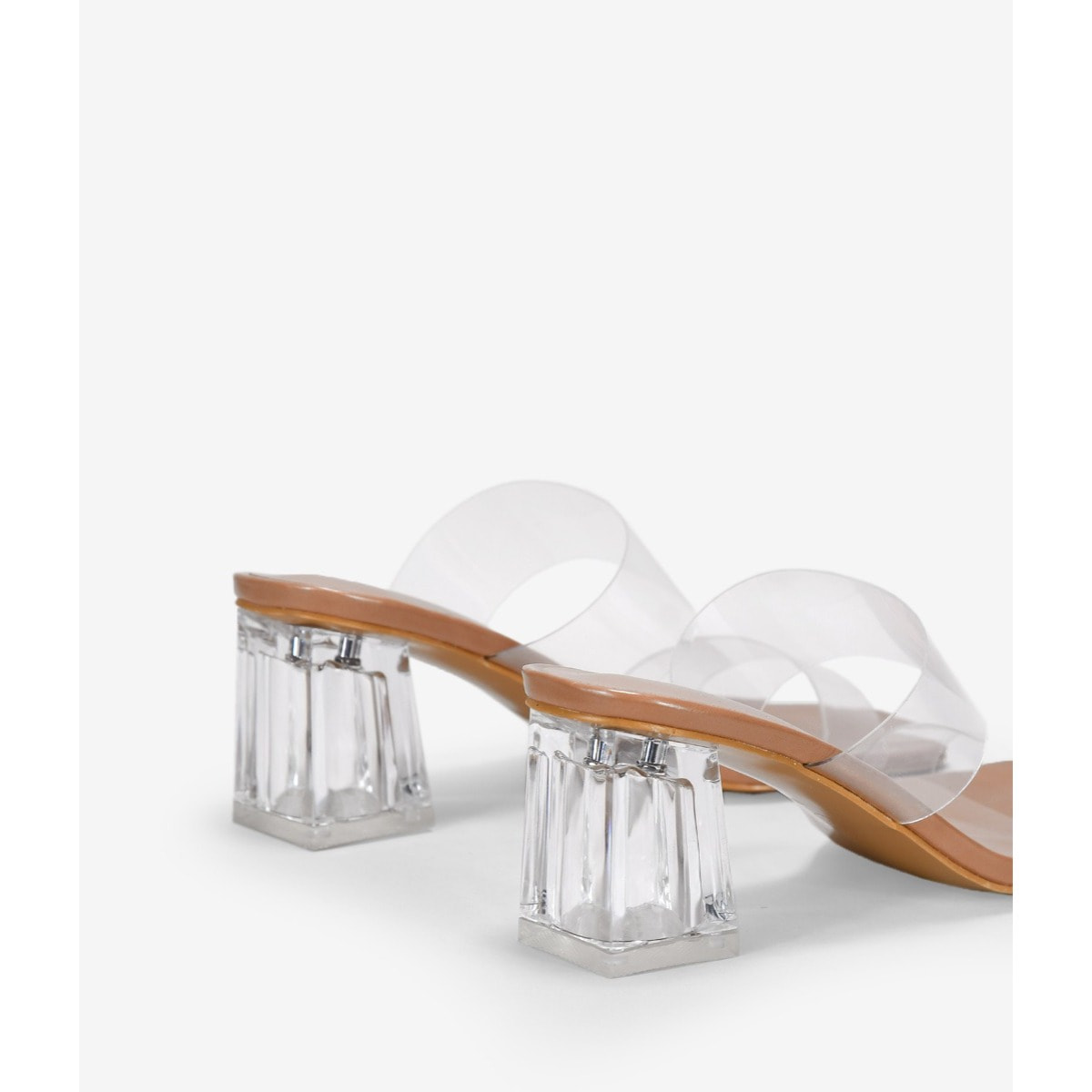 Sandalias de tacón transparentes