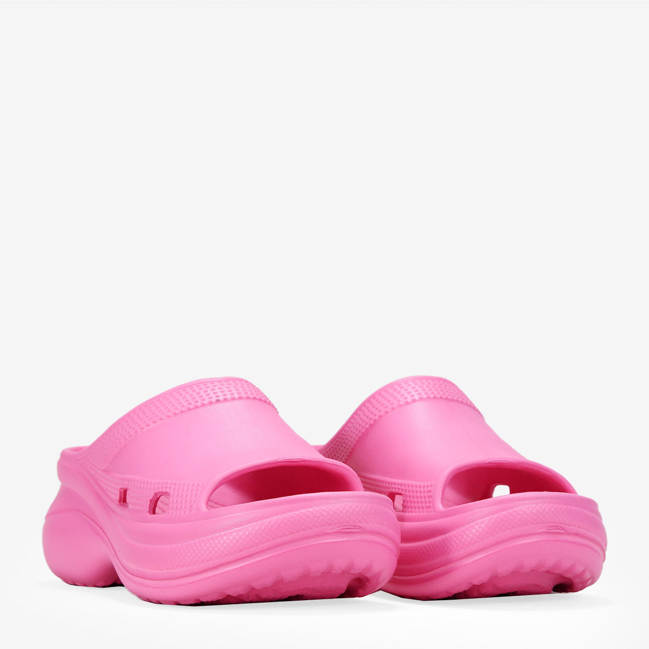 Sandalias de goma con plataforma rosas
