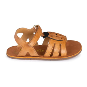 SANDALIA BAREFOOT CUERO - MARIQUITA EN RELIEVE Y ACABADO RÚSTICO