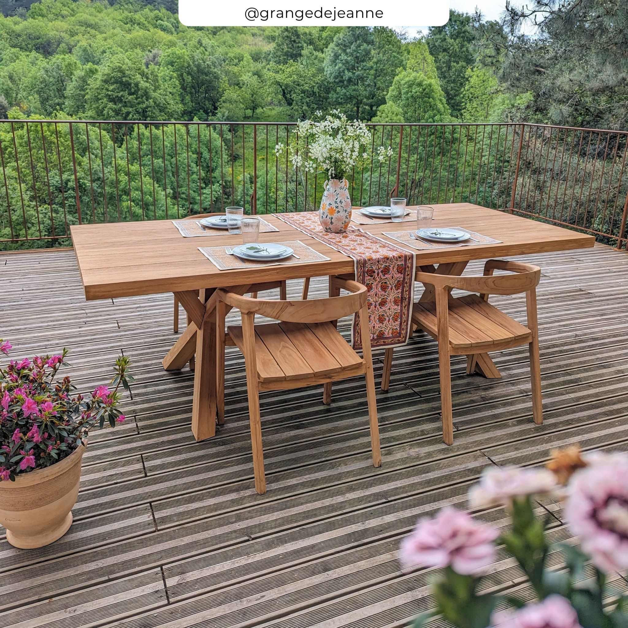 Table de jardin 240 cm en bois de teck massif - Soraya