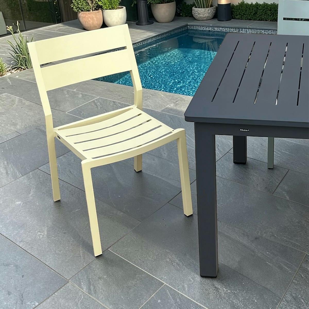 Chaise de jardin en aluminium jaune tendre (lot de 2) STOCKHOLM