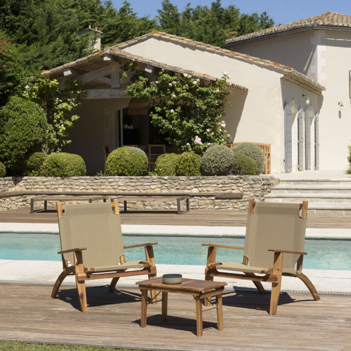 VICTOIRE - SALON DE JARDIN EN BOIS ACACIA 2 pers - 2 fauteuils et 1 table basse 63,5 x 36 cm