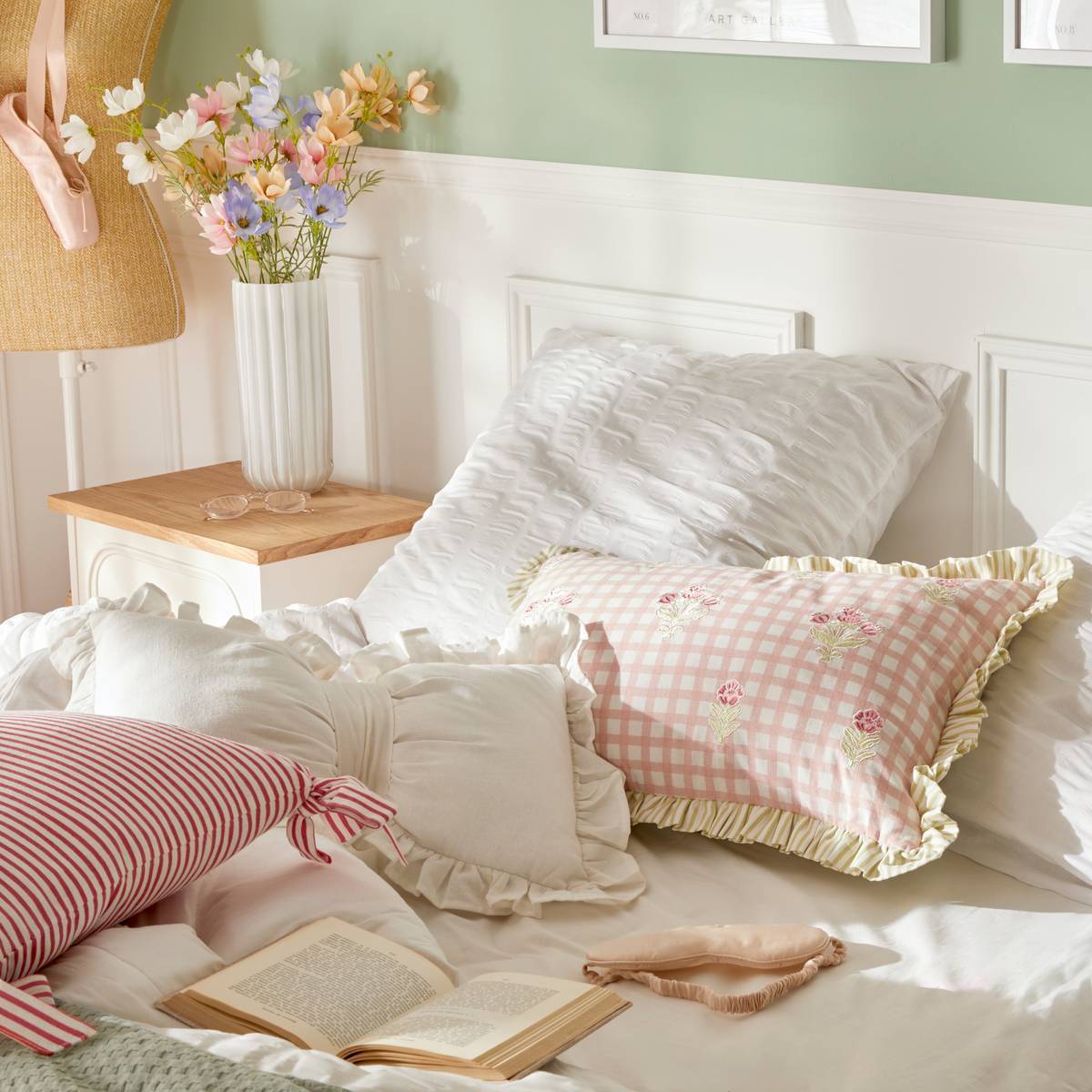 Coussin Fleur de rose 58x38cm rose