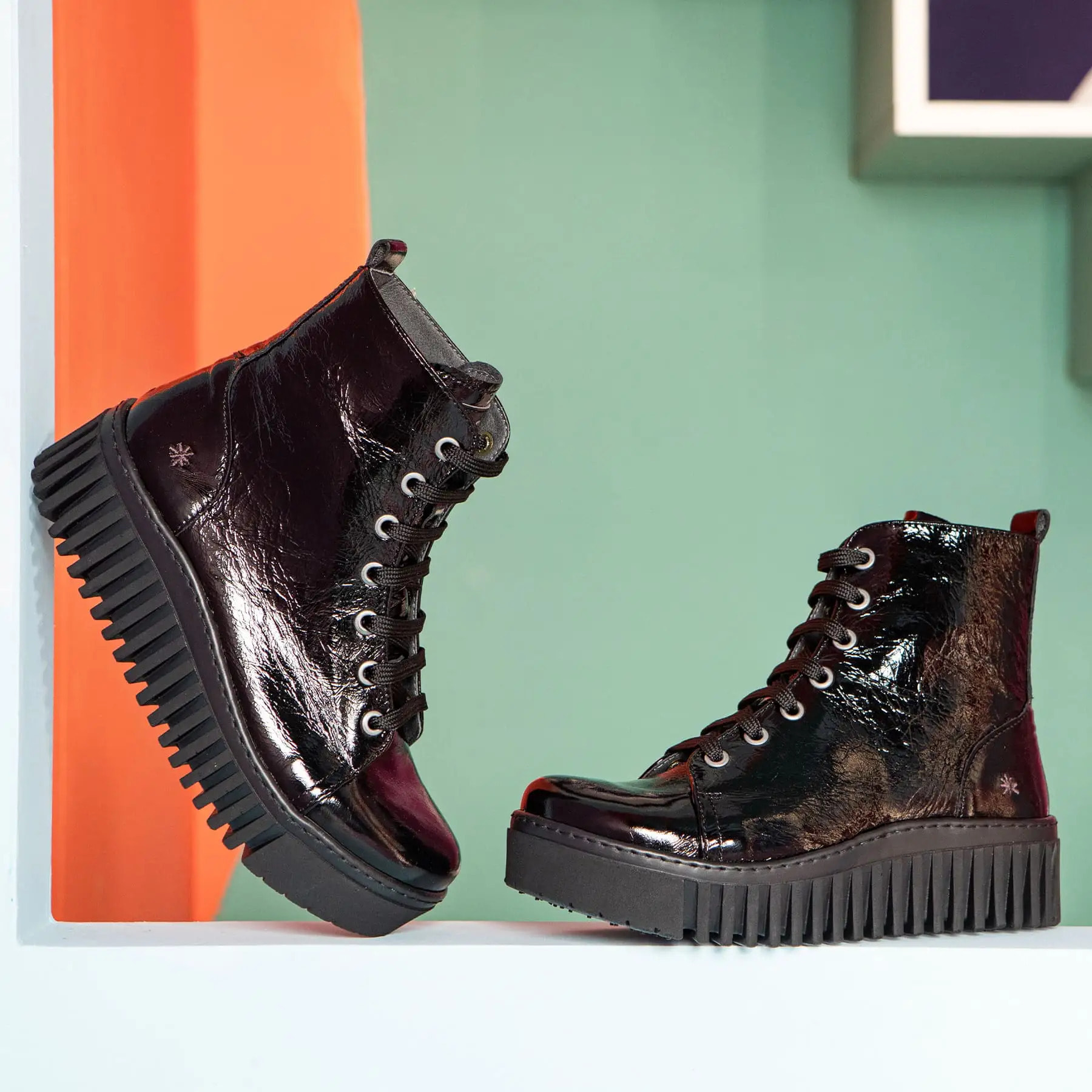 Botines 1513 PATENT FLASH BLACK/BRIGHTON color Black