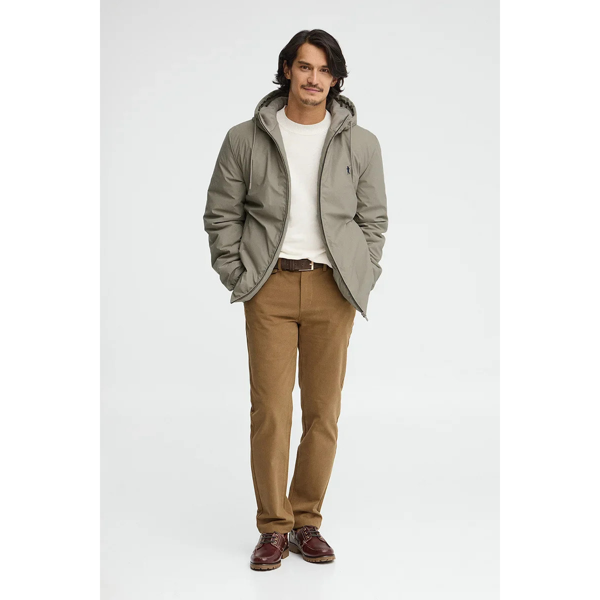 Chaqueta Dorsey color piedra con logo Rigby Go
