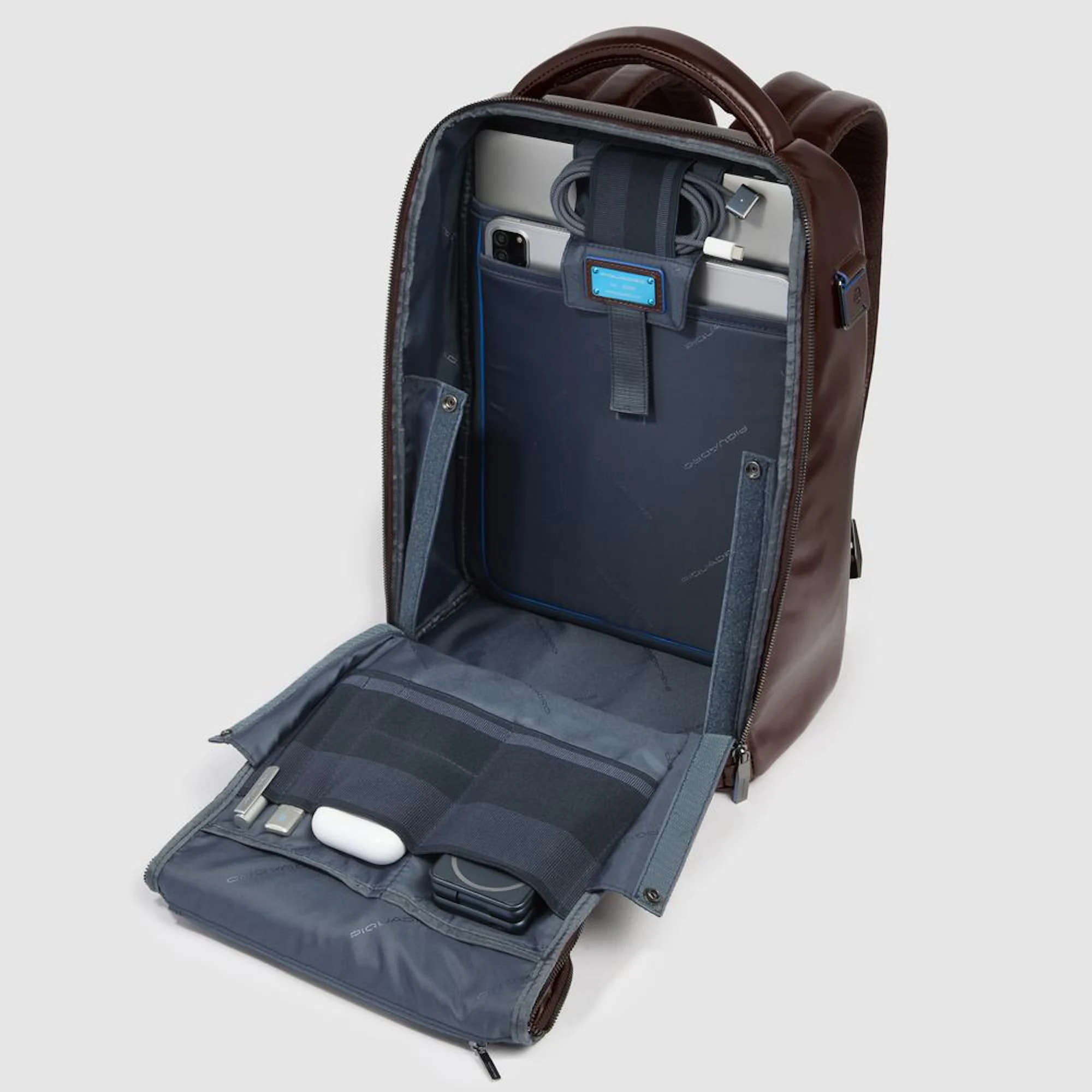 Piquadro Zaino da viaggio fast-check porta pc e iPad® con protezioni antiurto e RFID, personalizzabile