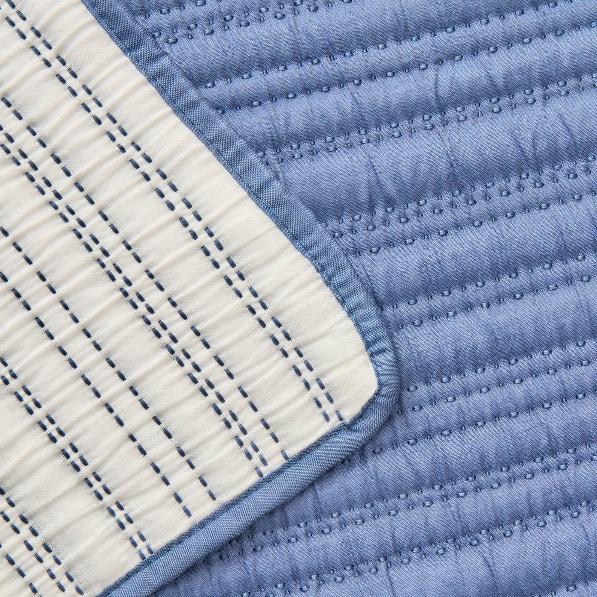 Edredón liso reversible Licheri color azul marino