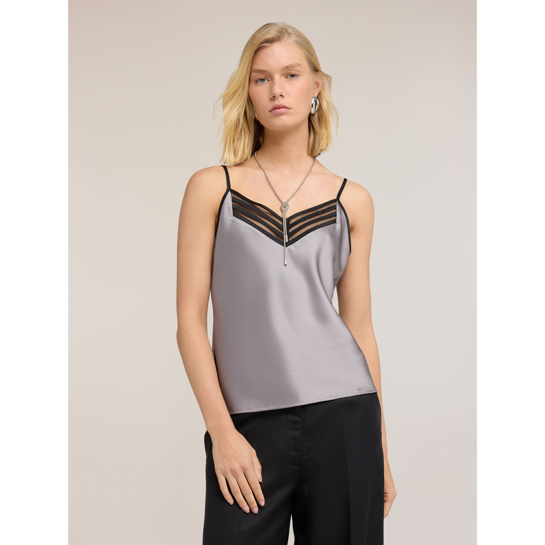 Motivi - Top in raso con bordo in tulle - Grigio