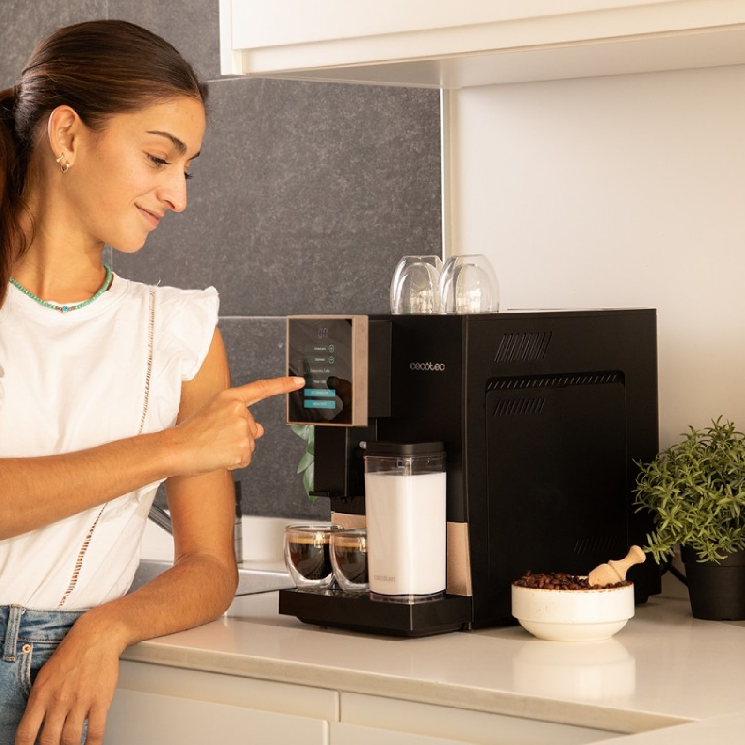 Cecotec Cafetera Superautomática Cremmaet Compactccino Black Rose
