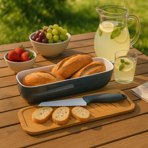 Panera de bambú con cuchillo, diseño bicolor y funda de color 40x12,5x8,5cm