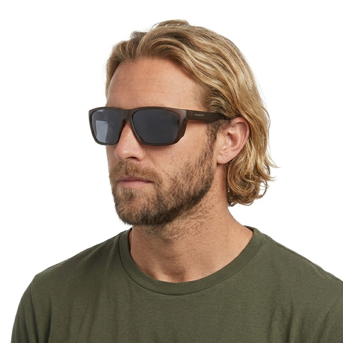 Gafas PALOALTO modelo KITESURF en color Montura marrón mate con lentes polarizadas ahumadas.